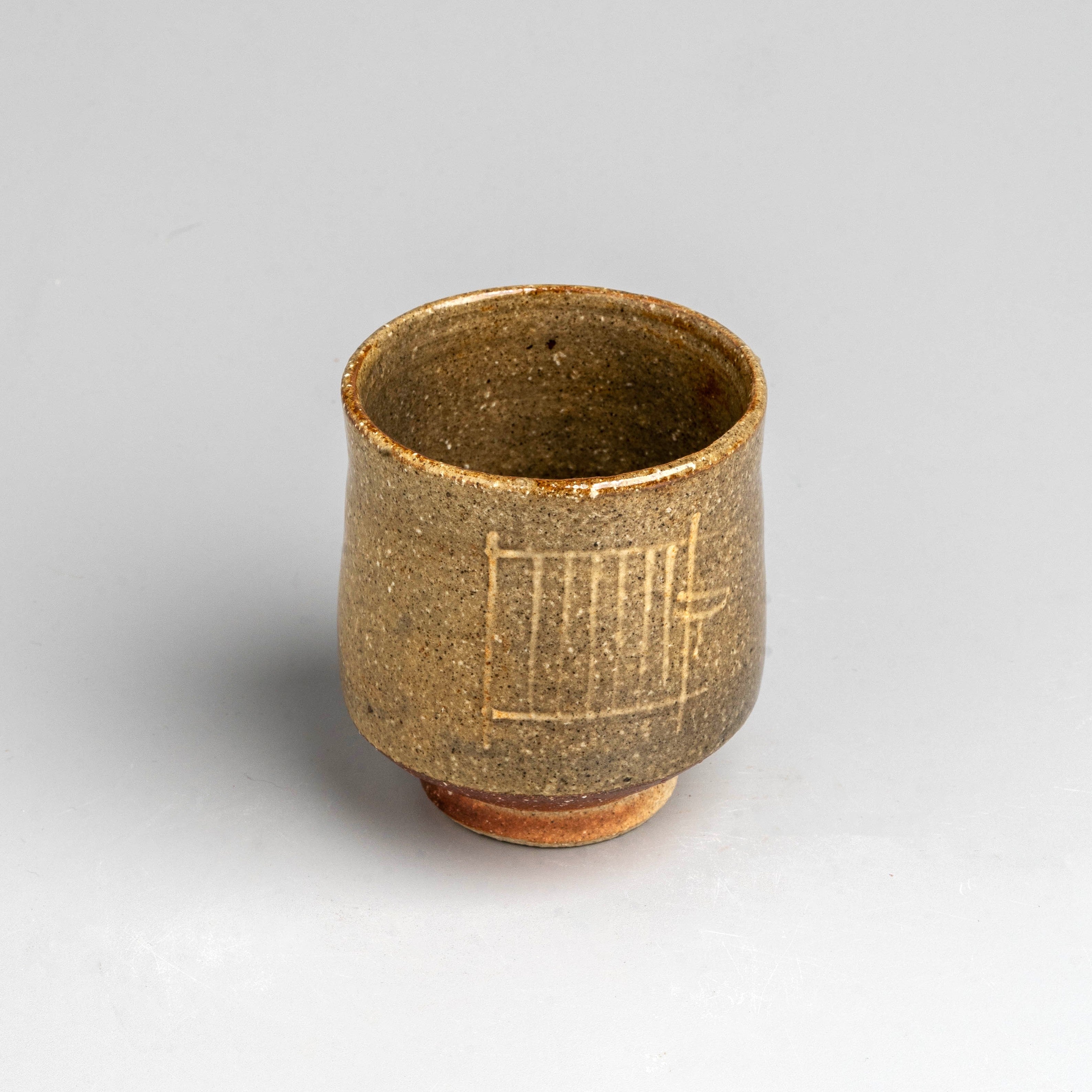 Plinth Yam Cup