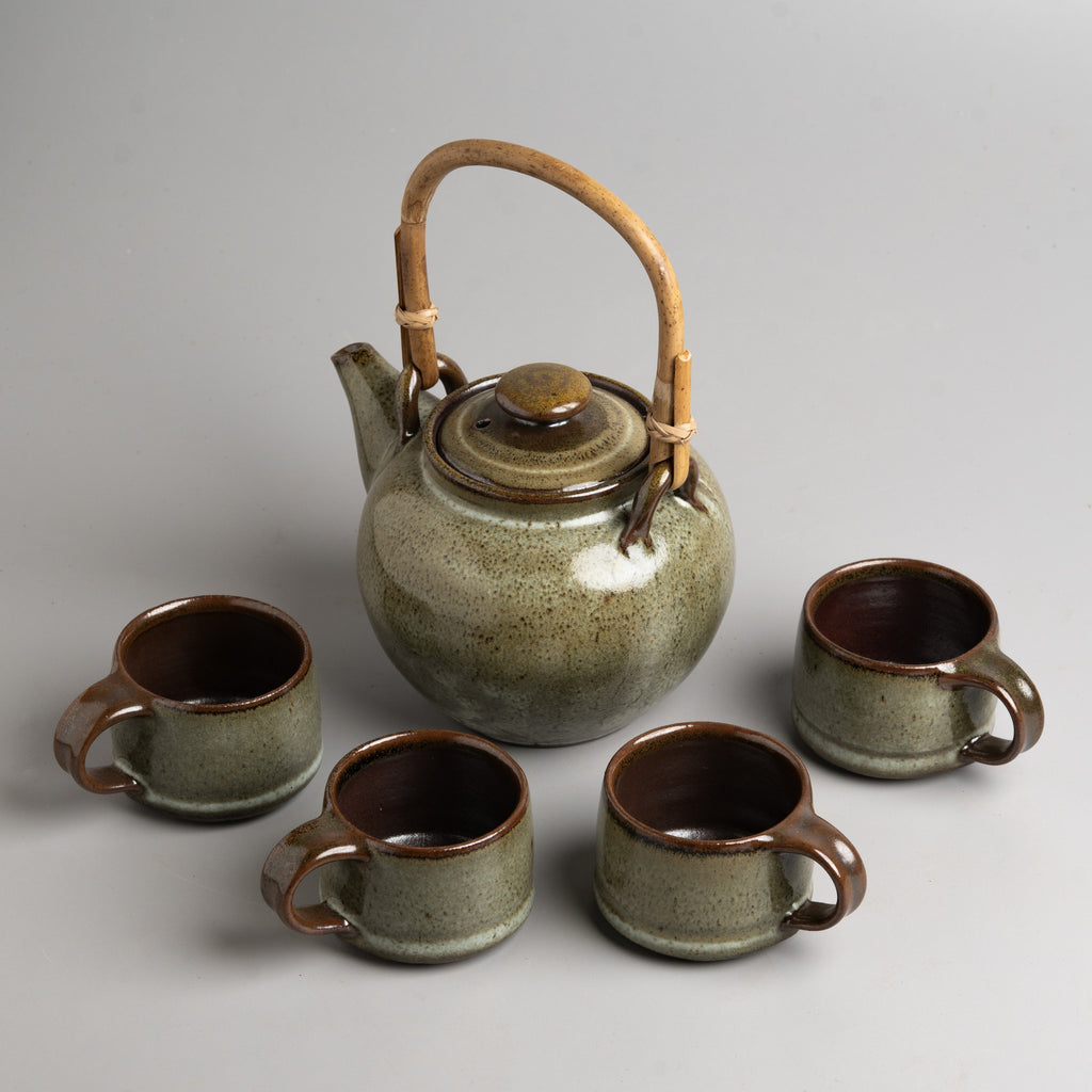 Moss Grove Tea Set