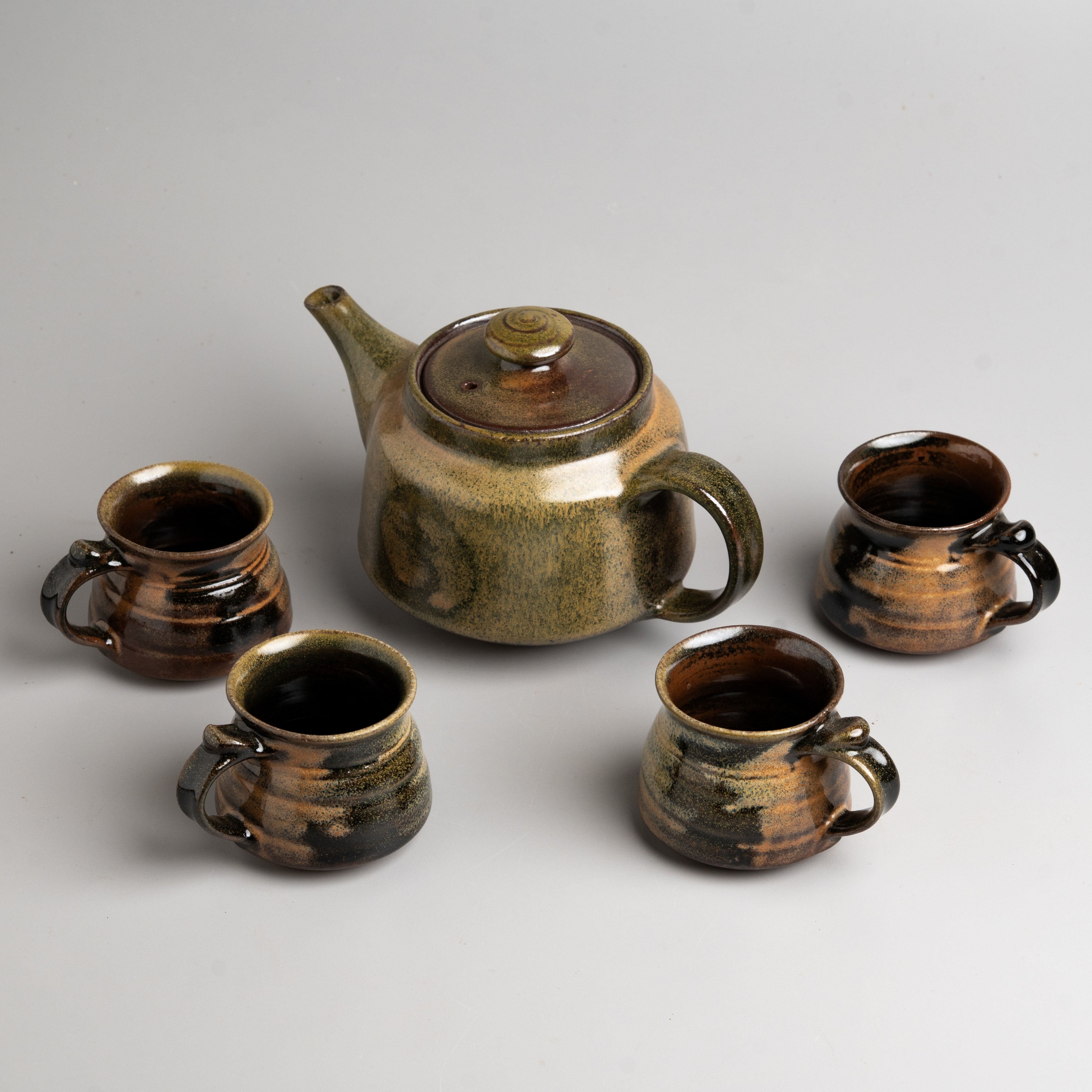 Golden Thicket Tea Set