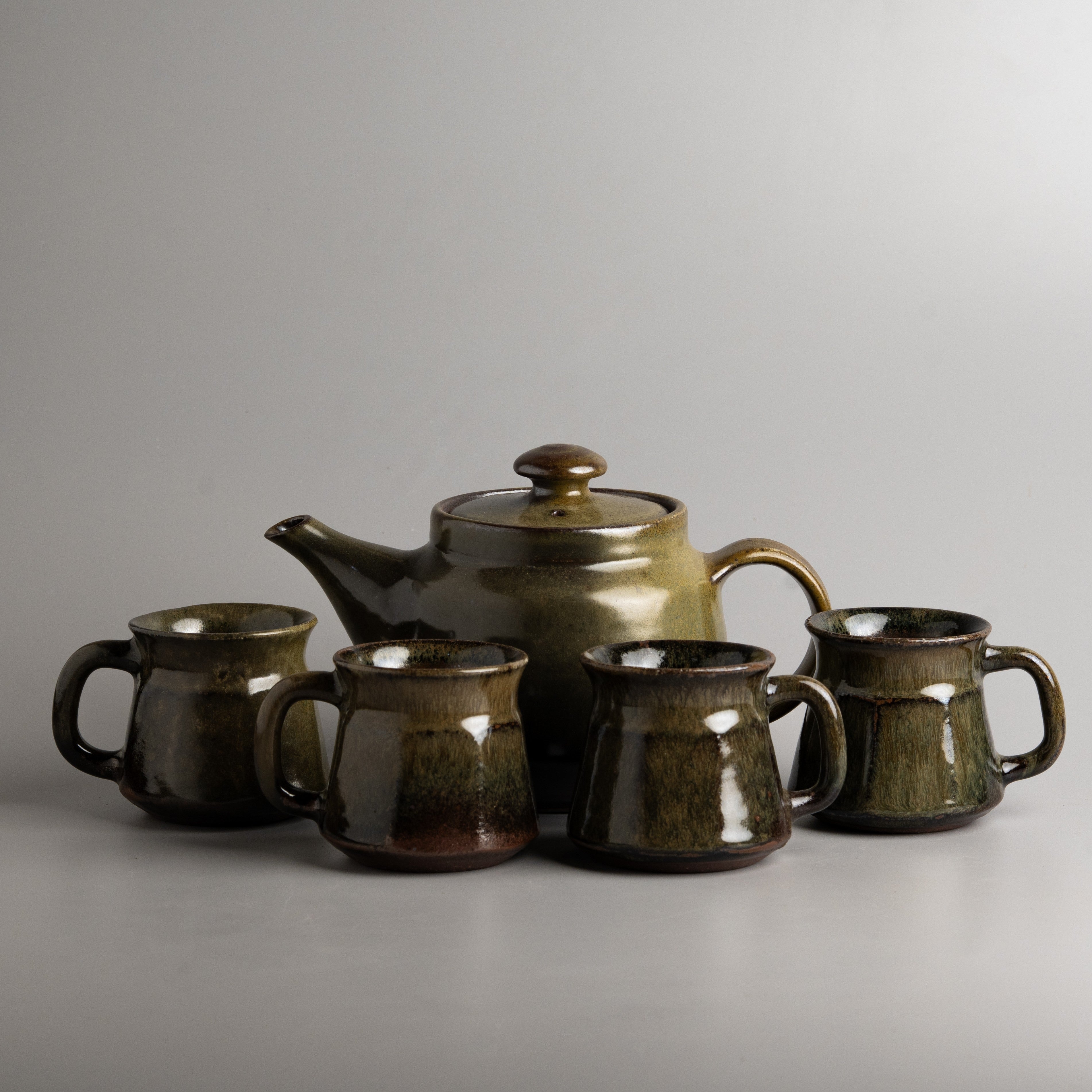Moss Embers Service Tea Set