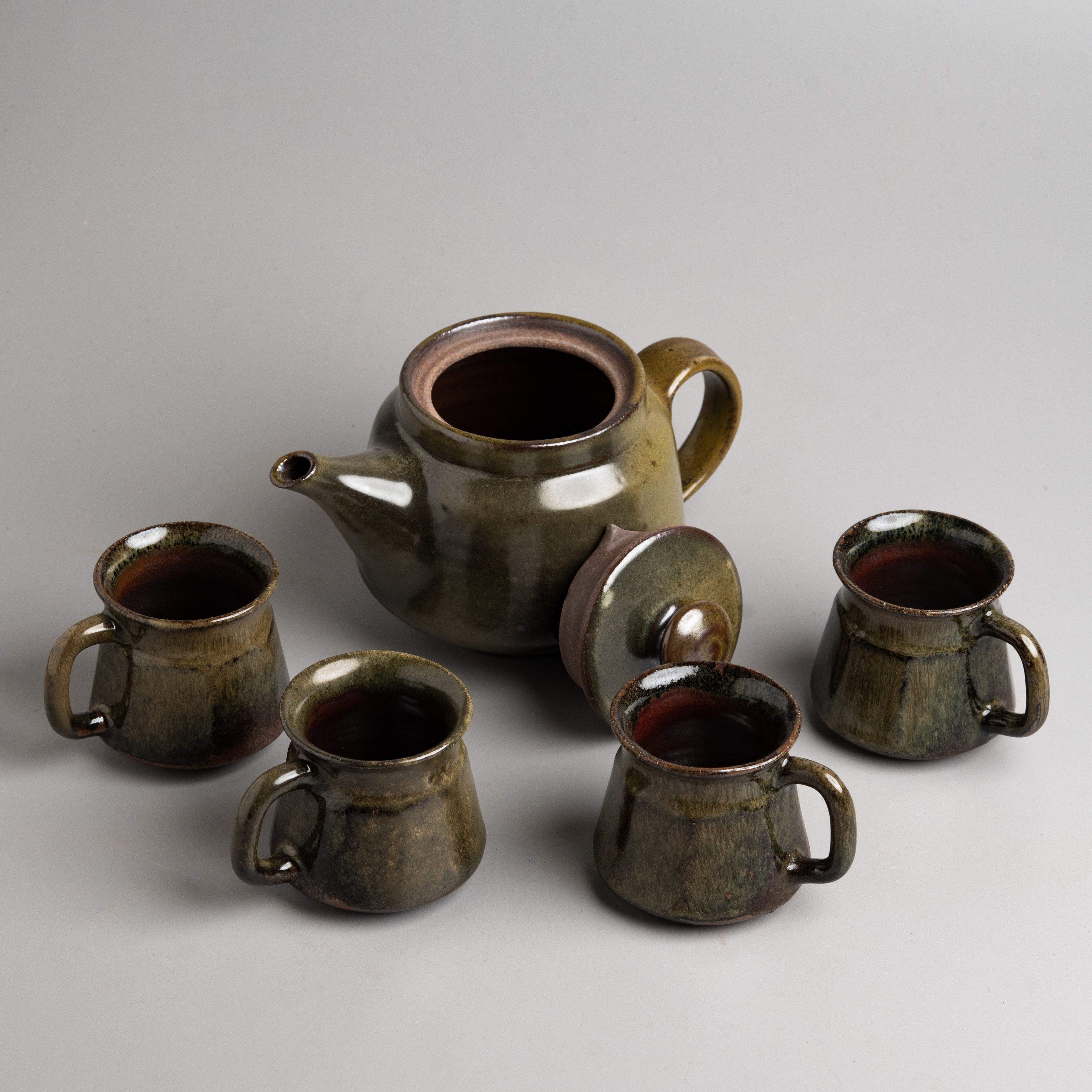 Moss Embers Service Tea Set